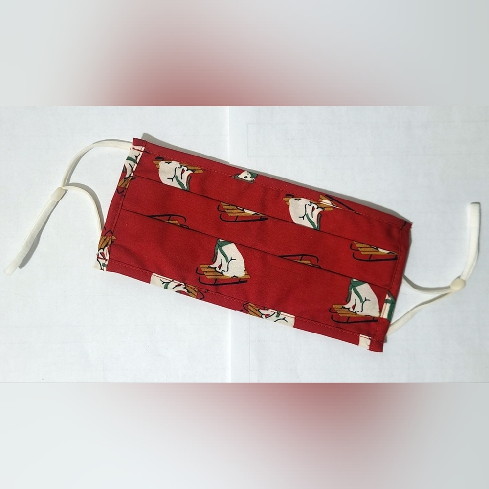 Old Navy - One Size Red Christmas Polar Bear Fabric Reusable Face Mask